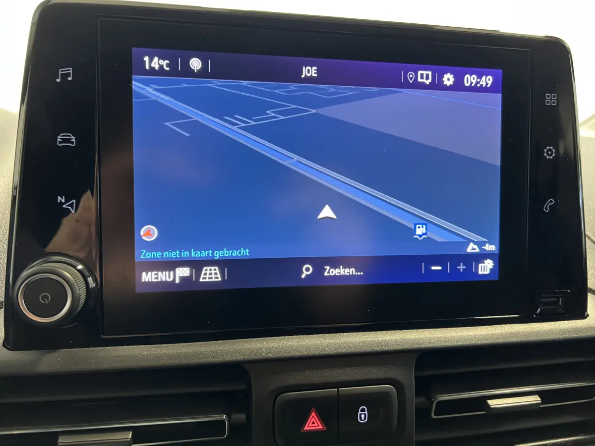 1.5D L2H1 Edition | Navigatie | Cruise Control | Achteruitrijcamera | PDC Voor en Achter | DAB | Airco |