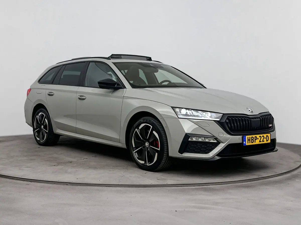 1.4 TSI RS iV PHEV Business Panoramadak | Canton Audio |