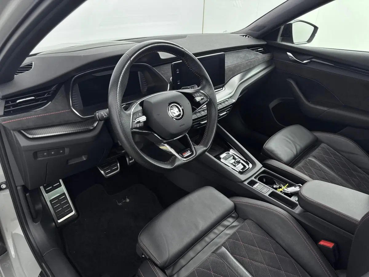 1.4 TSI RS iV PHEV Business Panoramadak | Canton Audio |