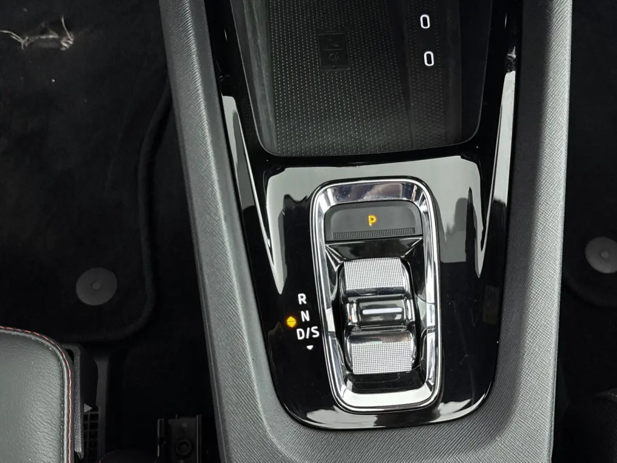 1.4 TSI RS iV PHEV Business Panoramadak | Canton Audio |