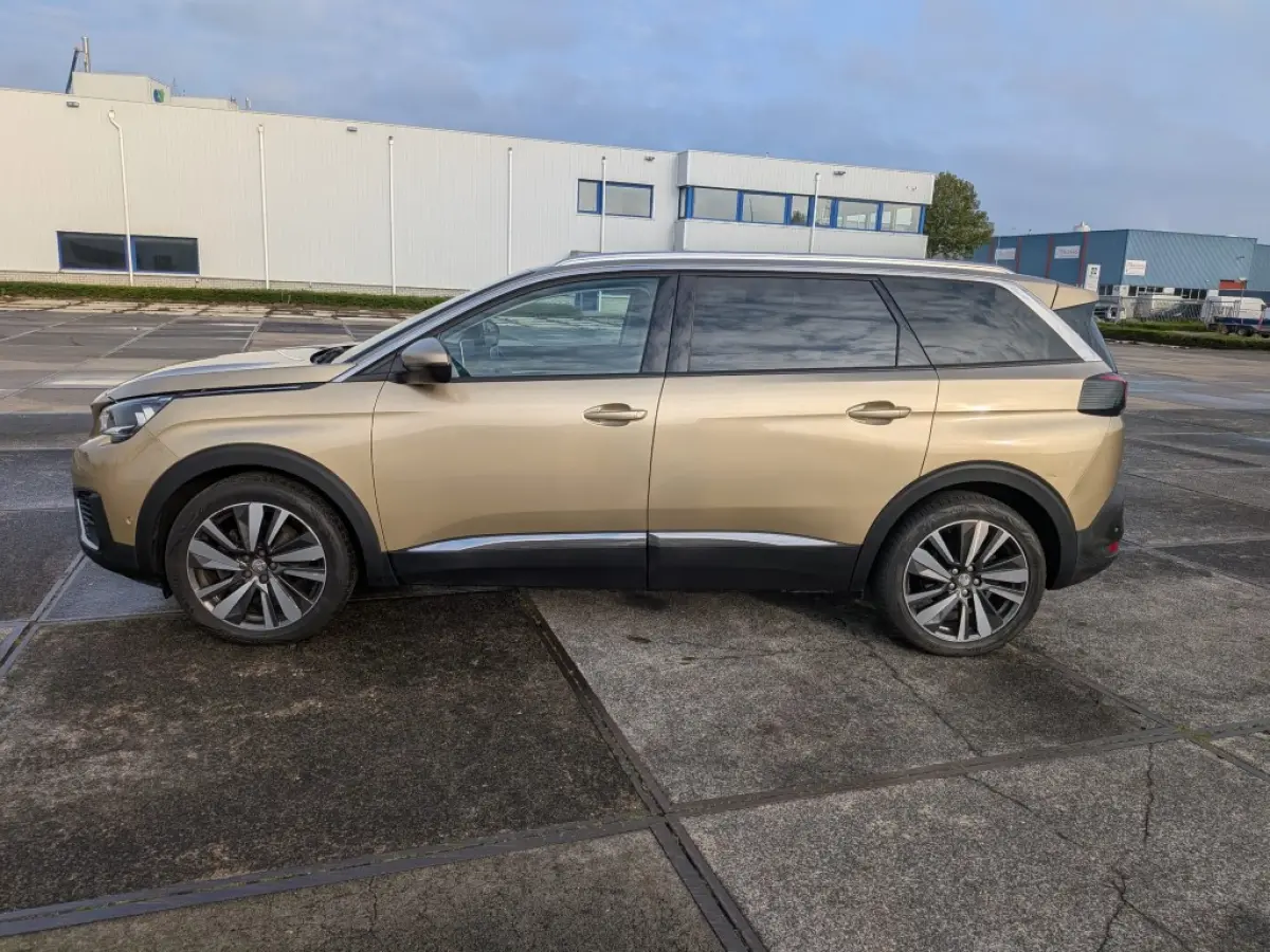 1.6 e-THP Blue Lease Premium 7 pers, Automaat