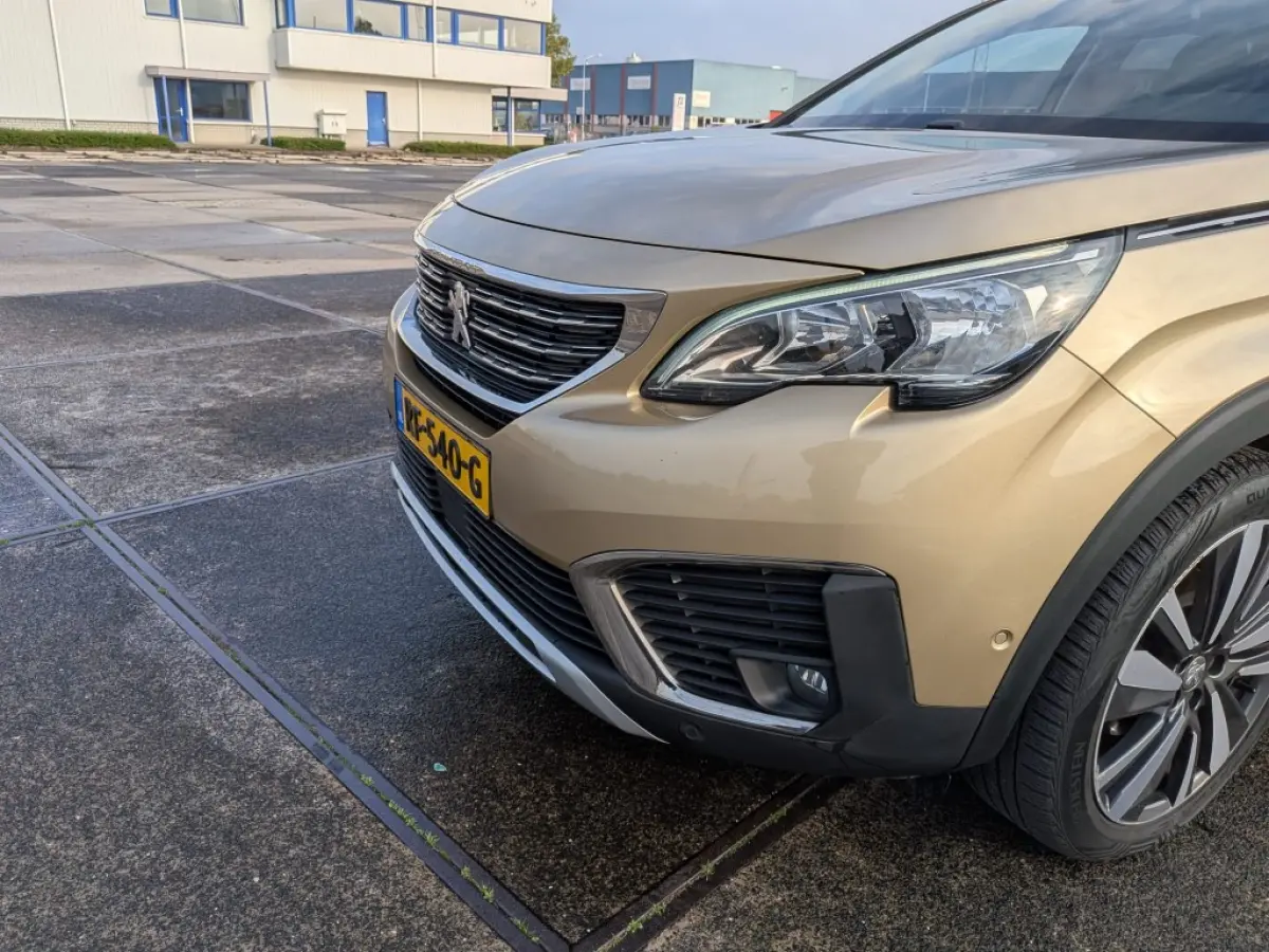 1.6 e-THP Blue Lease Premium 7 pers, Automaat