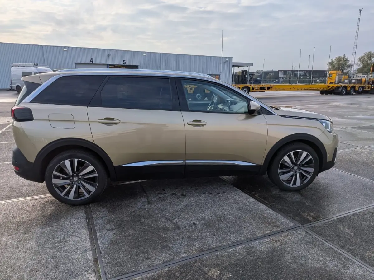 1.6 e-THP Blue Lease Premium 7 pers, Automaat
