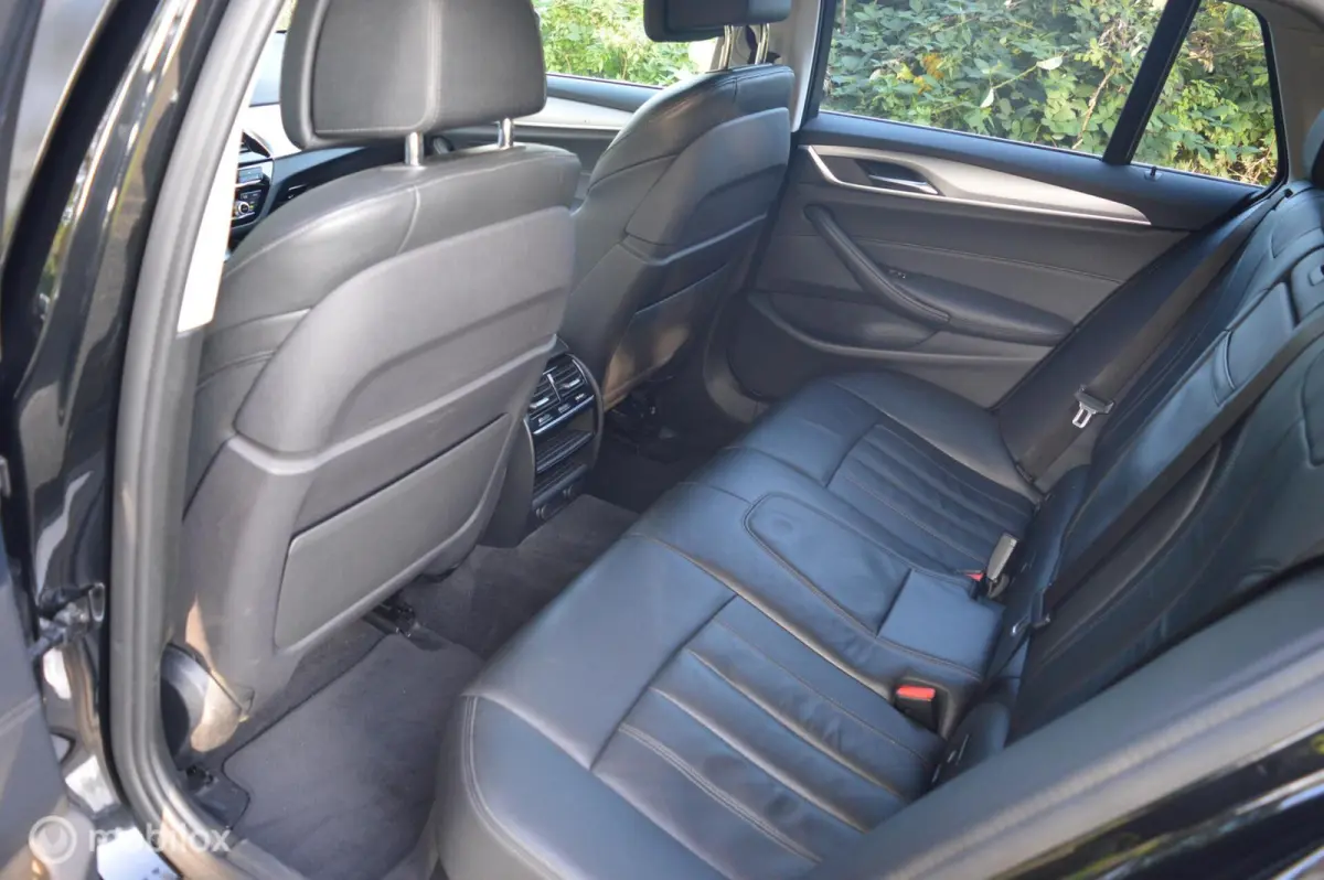 G31 520i High Executive / 2018 / 195dkm
