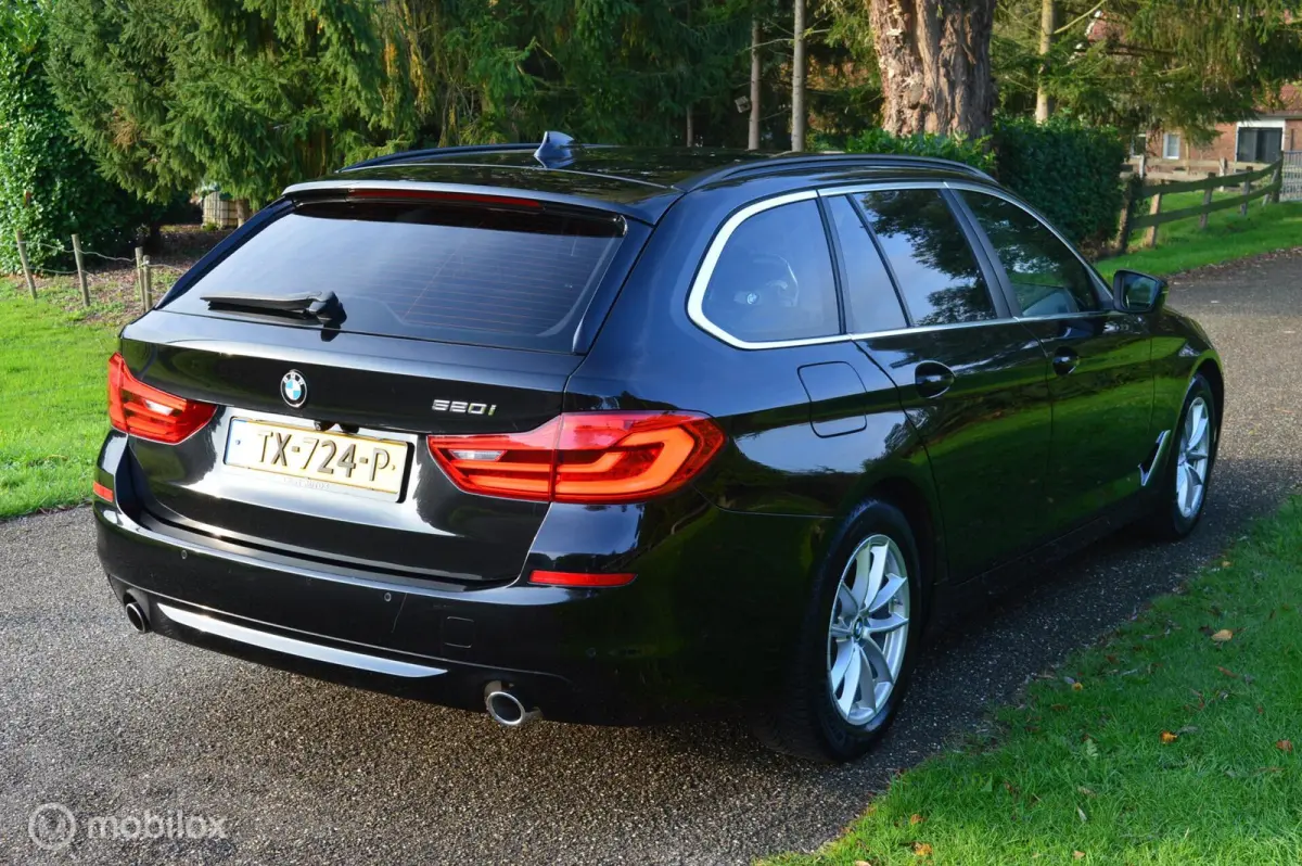 G31 520i High Executive / 2018 / 195dkm