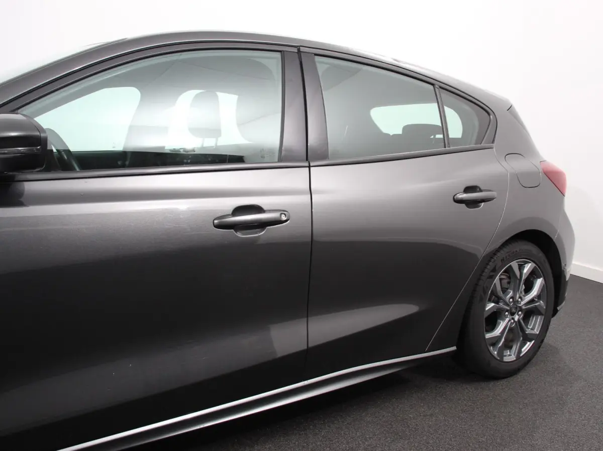 1.0 Focus 125 PK HB ST-Line Automaat Navi Climate control cruise control Carplay LM velgen Parkeersensoren Led Matrix koplampen