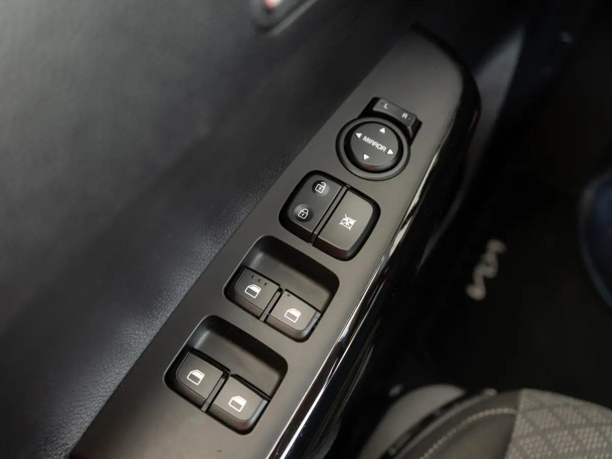 1.0 GDi DynamicLine | Navi | Airco | Cruise | Camera | Apple Carplay