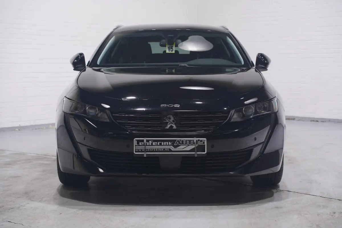 1.2 PureTech Allure Pack Distr.riem v.v. 95.374 km Apple Carplay Achteruitrijcamera Clima Privacy Glass Navi Digital Display PDC V+A