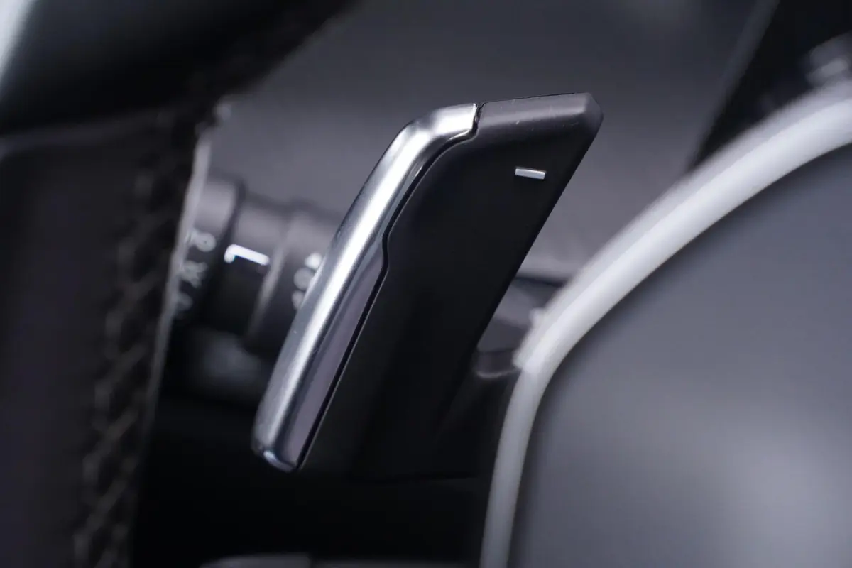 1.2 PureTech Allure Pack Distr.riem v.v. 95.374 km Apple Carplay Achteruitrijcamera Clima Privacy Glass Navi Digital Display PDC V+A