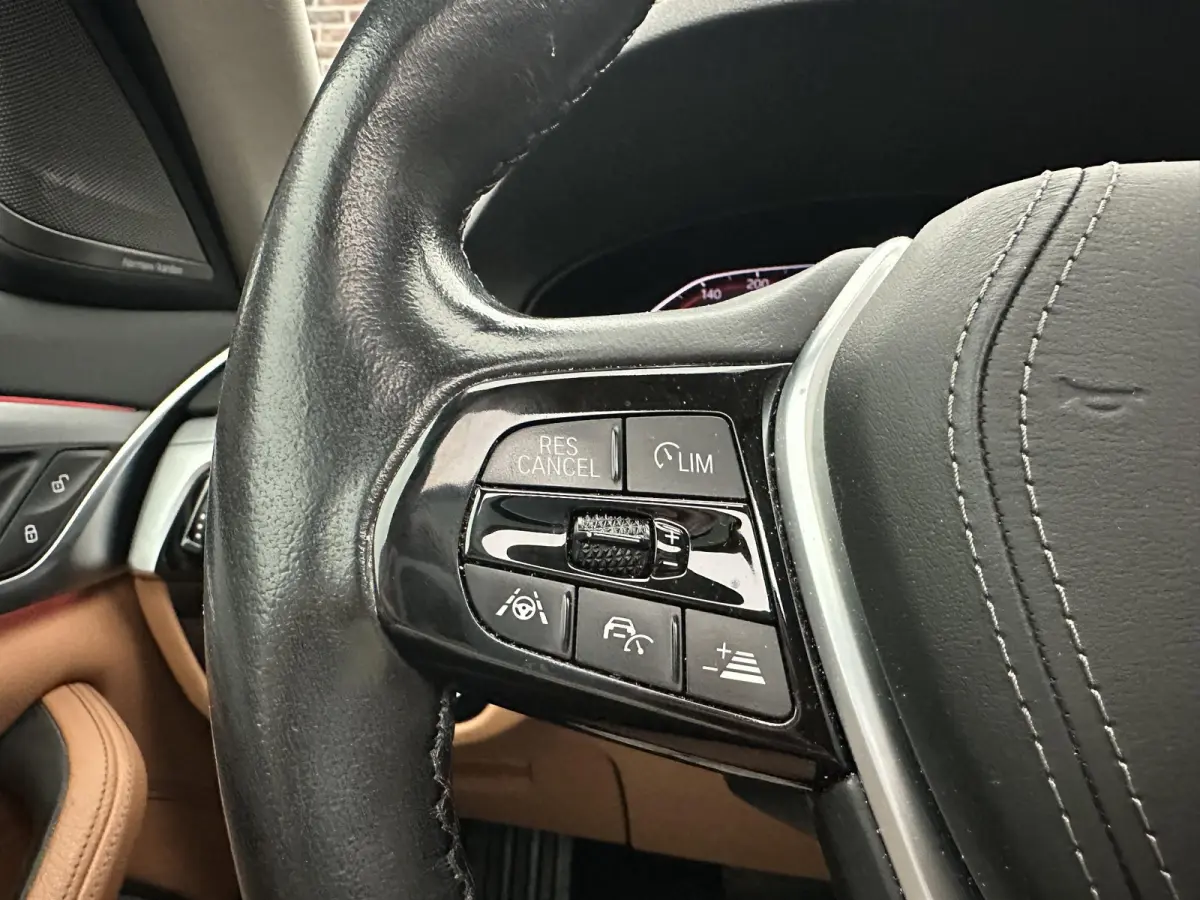 520d High Executive Edition Pano| Head up| Harman Kardon