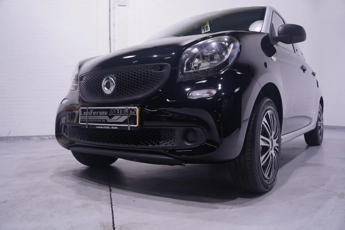 1.0 Pure NAP Cruise Control Bluetooth Airco Rijklaar!