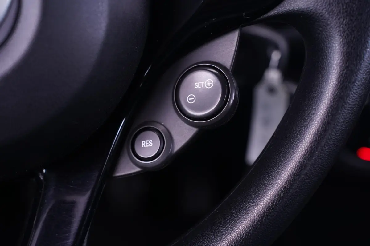 1.0 Pure NAP Cruise Control Bluetooth Airco Rijklaar!