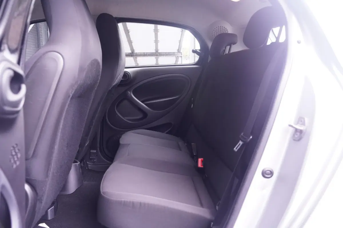 1.0 Pure NAP Cruise Control Bluetooth Airco Rijklaar!