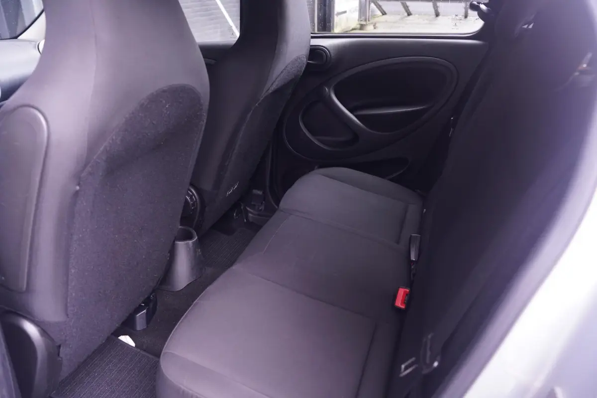1.0 Pure NAP Cruise Control Bluetooth Airco Rijklaar!