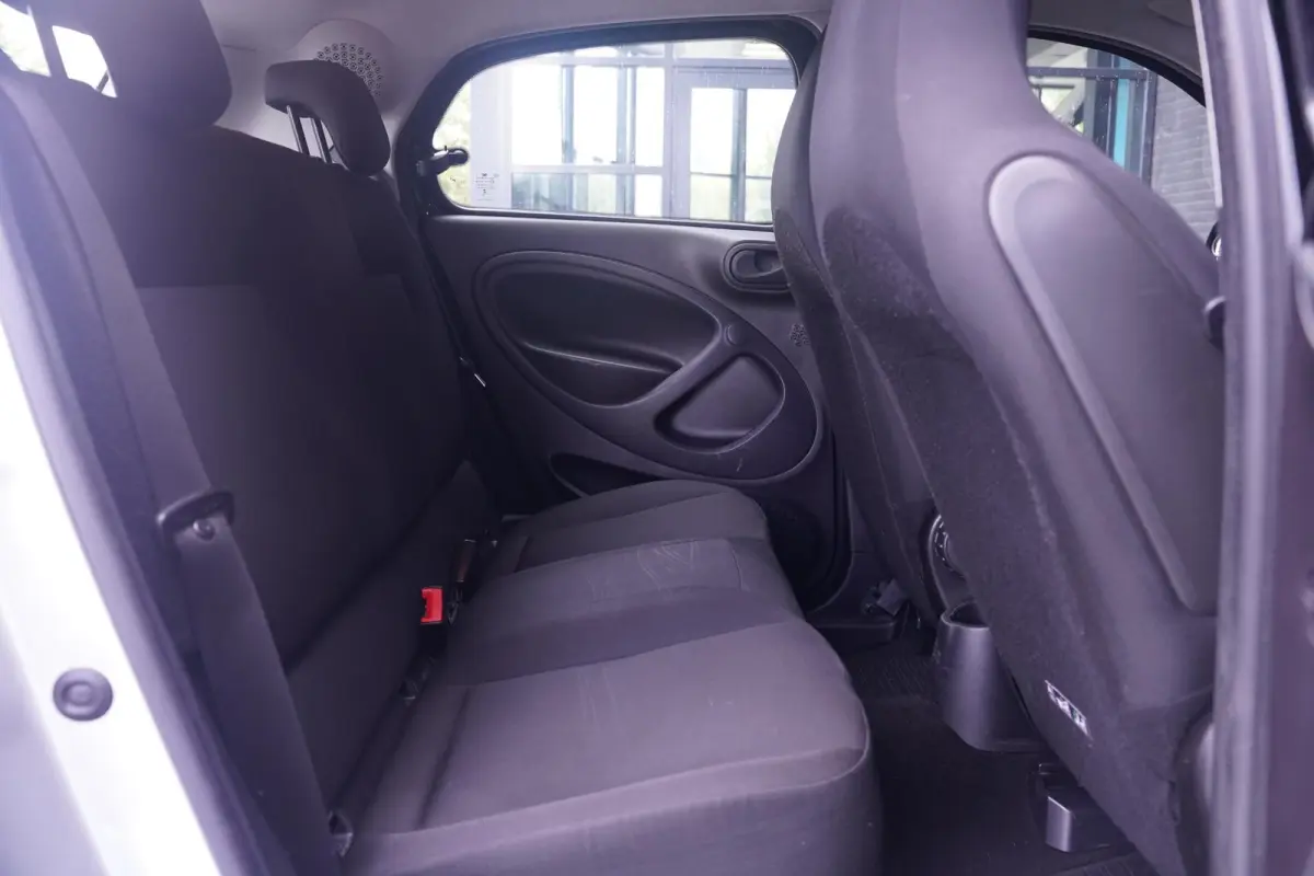 1.0 Pure NAP Cruise Control Bluetooth Airco Rijklaar!