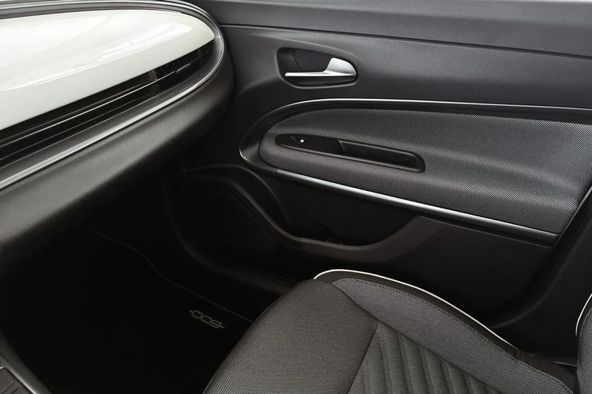 1.2 Hybrid Icon Stoelverwarming Camera Keyless Carplay