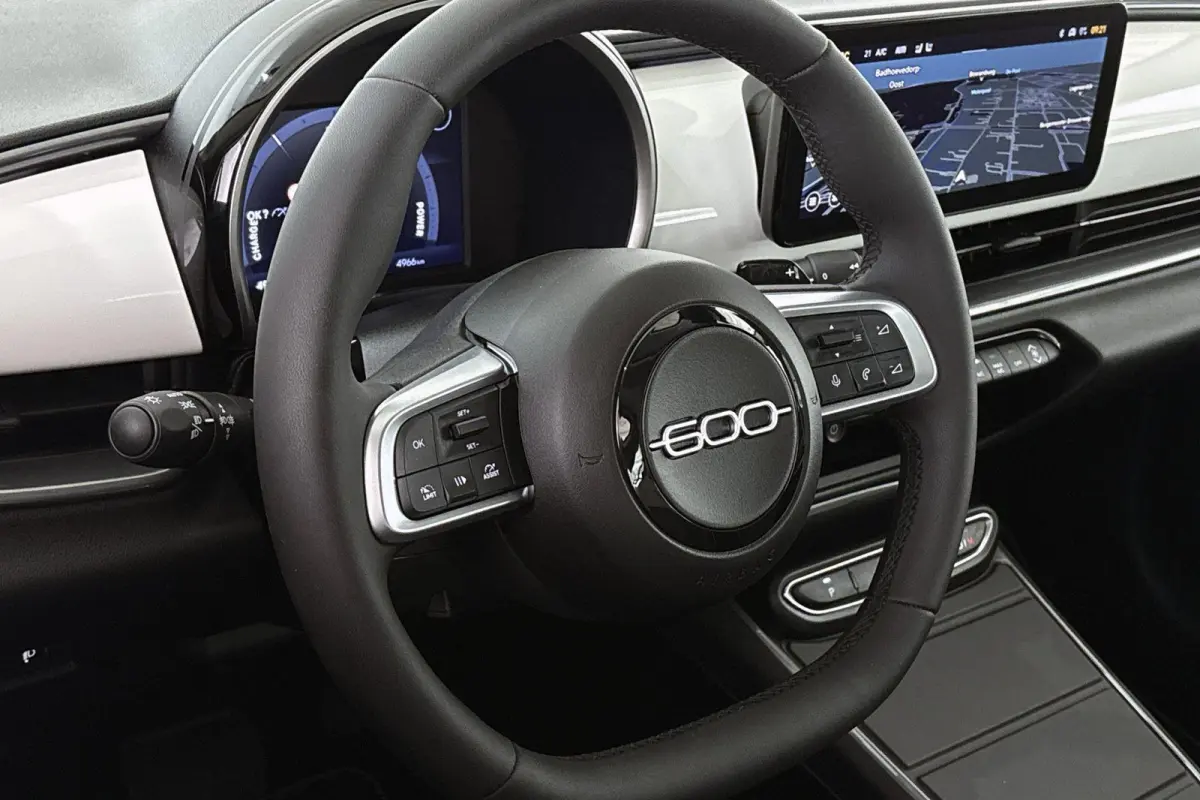 1.2 Hybrid Icon Stoelverwarming Camera Keyless Carplay