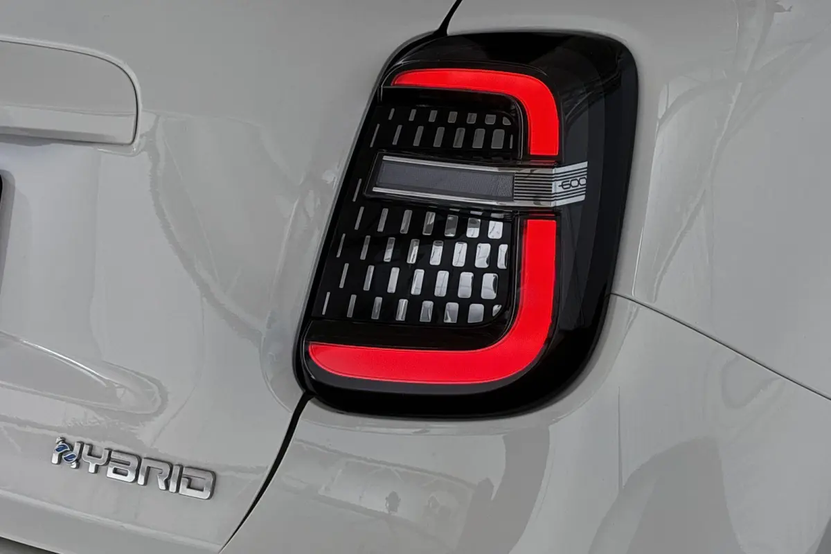 1.2 Hybrid Icon Stoelverwarming Camera Keyless Carplay
