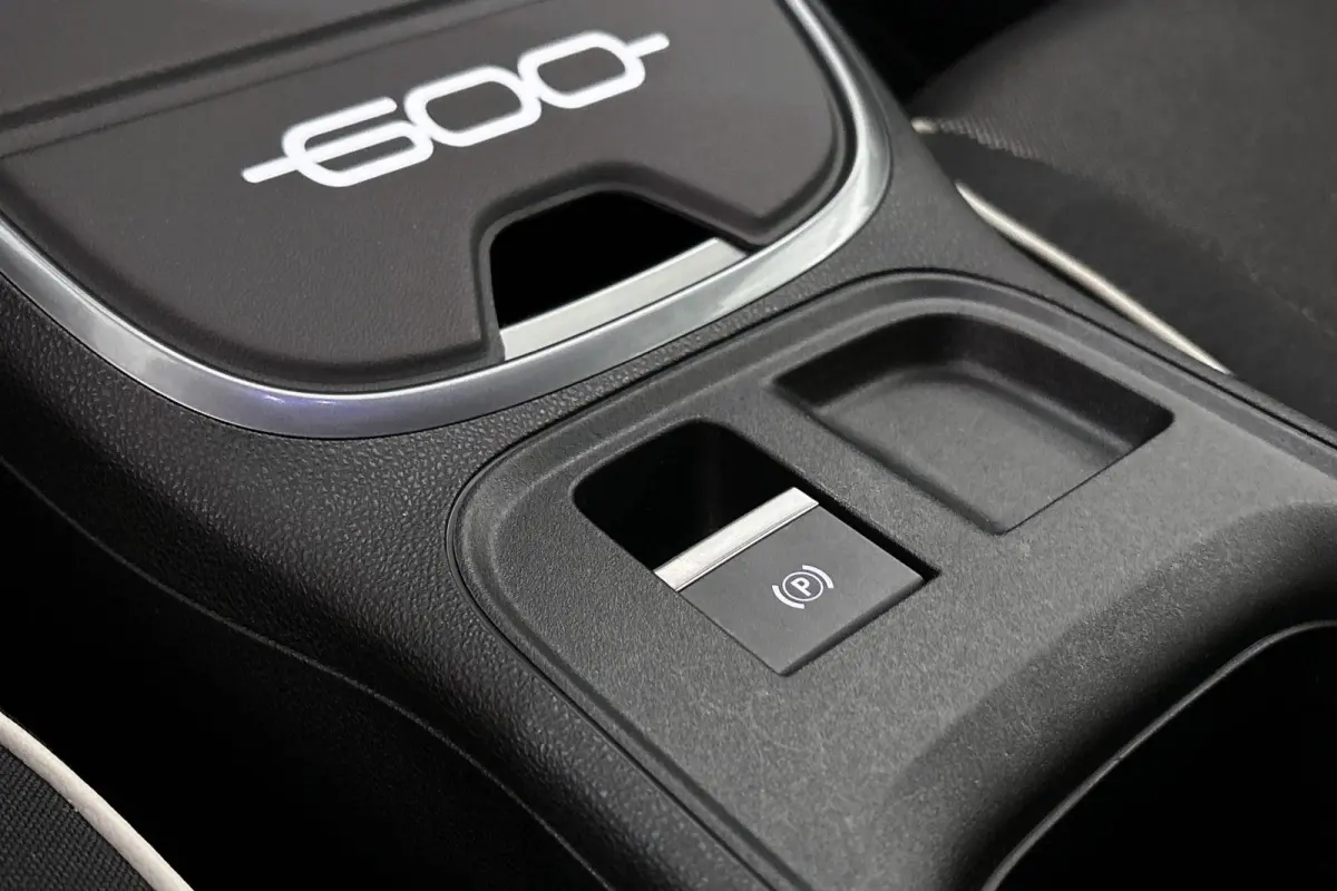 1.2 Hybrid Icon Stoelverwarming Camera Keyless Carplay