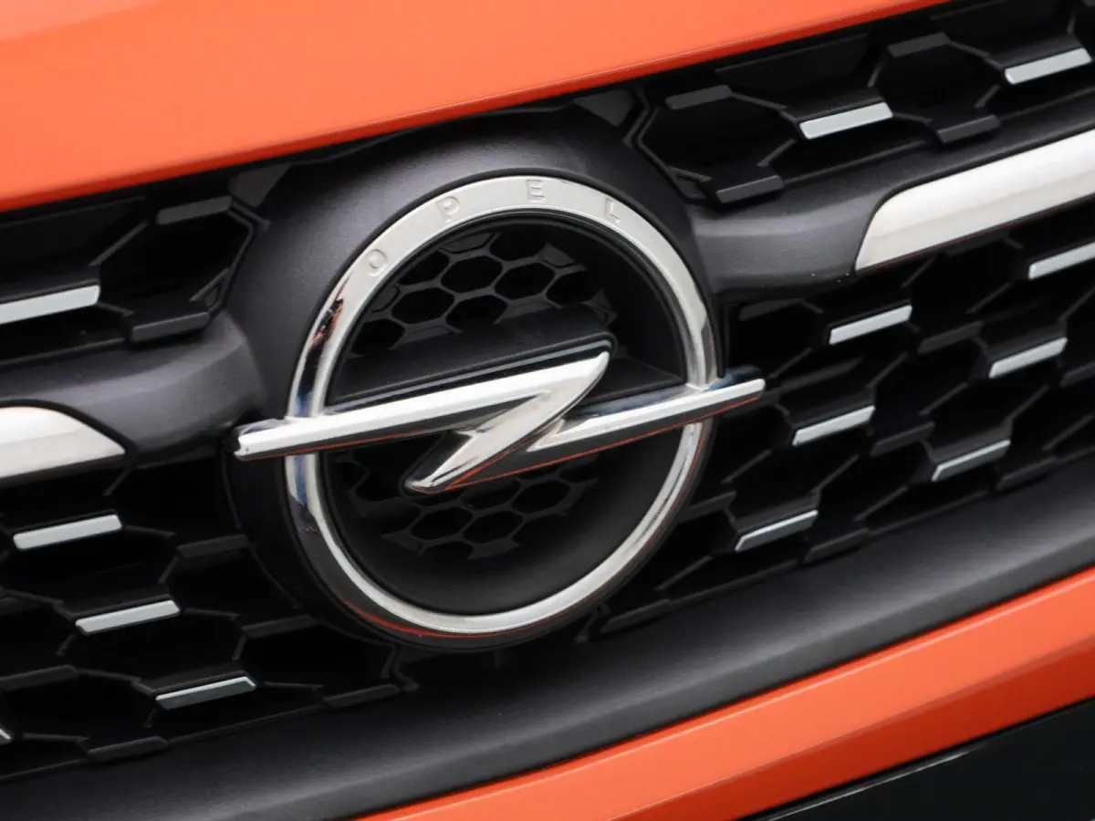 Corsa-e Auto e-Elegance | NAVIGATIE | CAMERA | CLIMATE CONTROL | DIGITAAL DASHBOARD | LED | LMV | CRUISE CONTROL |