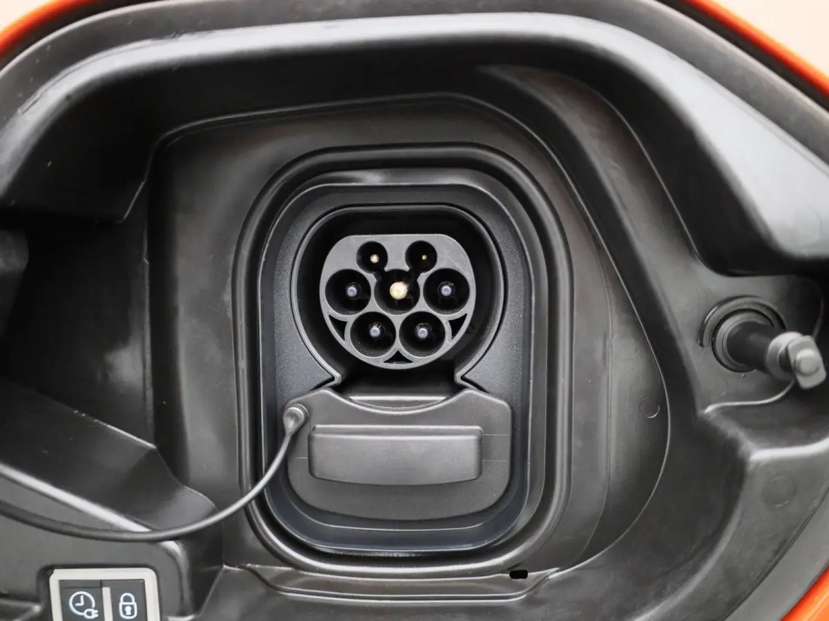 Corsa-e Auto e-Elegance | NAVIGATIE | CAMERA | CLIMATE CONTROL | DIGITAAL DASHBOARD | LED | LMV | CRUISE CONTROL |