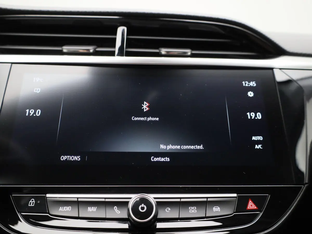 Corsa-e Auto e-Elegance | NAVIGATIE | CAMERA | CLIMATE CONTROL | DIGITAAL DASHBOARD | LED | LMV | CRUISE CONTROL |