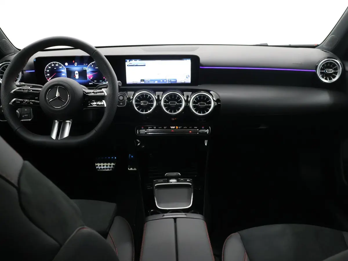 180 Star Edition AMG Line 180 Star Edition AMG Line LIMITED | Panoramadak | Night | Sfeerverlichting | Stoelverwarming | Achteruitrijcamera |