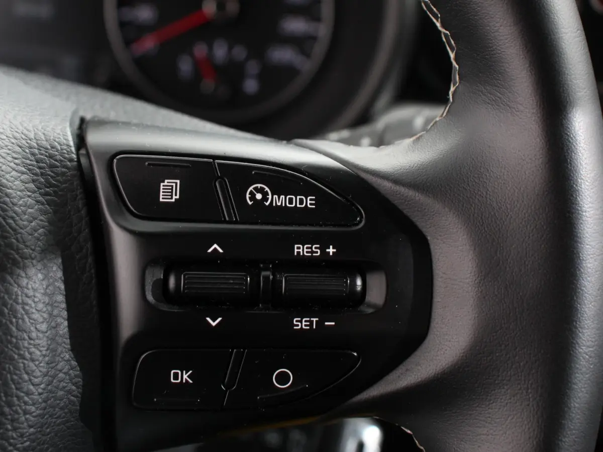 1.0 DPi Automaat DynamicLine Navigatie Apple Carplay/Android Auto Airco Camera DAB Lichtmetalen velgen Bluetooth
