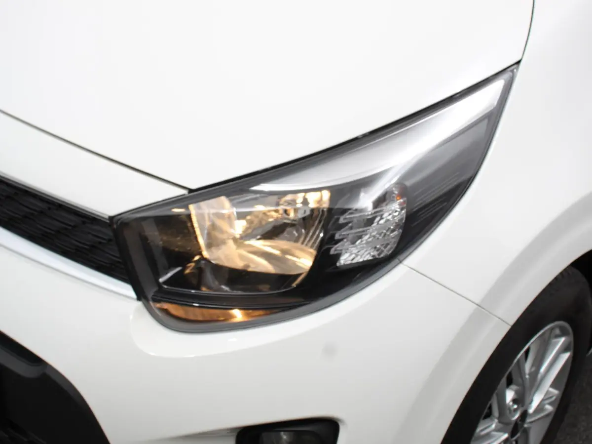 1.0 DPi Automaat DynamicLine Navigatie Apple Carplay/Android Auto Airco Camera DAB Lichtmetalen velgen Bluetooth