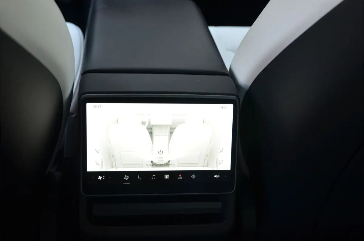 Premium Long Range AWD 78 kWh Highland, Trekhaak (1.000kg), AutoPilot4.0 (FSD 99,- p/mnd)