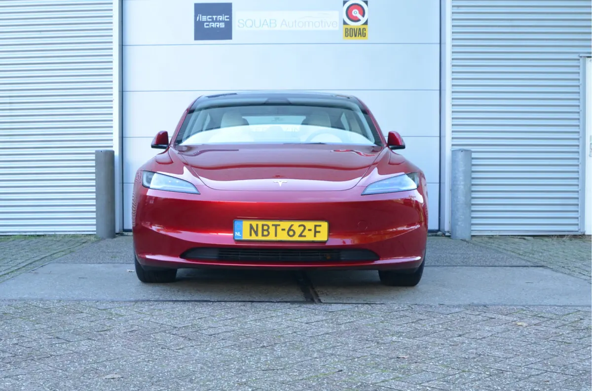 Premium Long Range AWD 78 kWh Highland, Trekhaak (1.000kg), AutoPilot4.0 (FSD 99,- p/mnd)