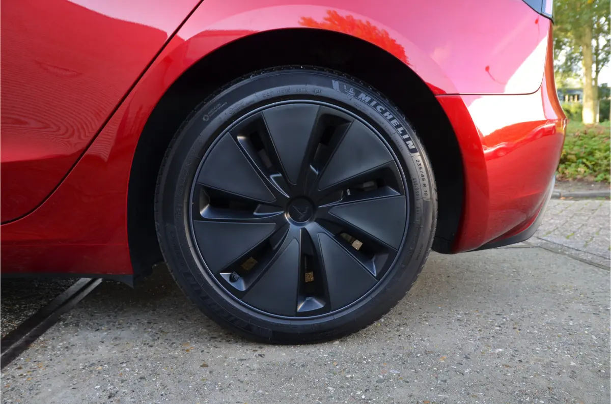 Premium Long Range AWD 78 kWh Highland, Trekhaak (1.000kg), AutoPilot4.0 (FSD 99,- p/mnd)