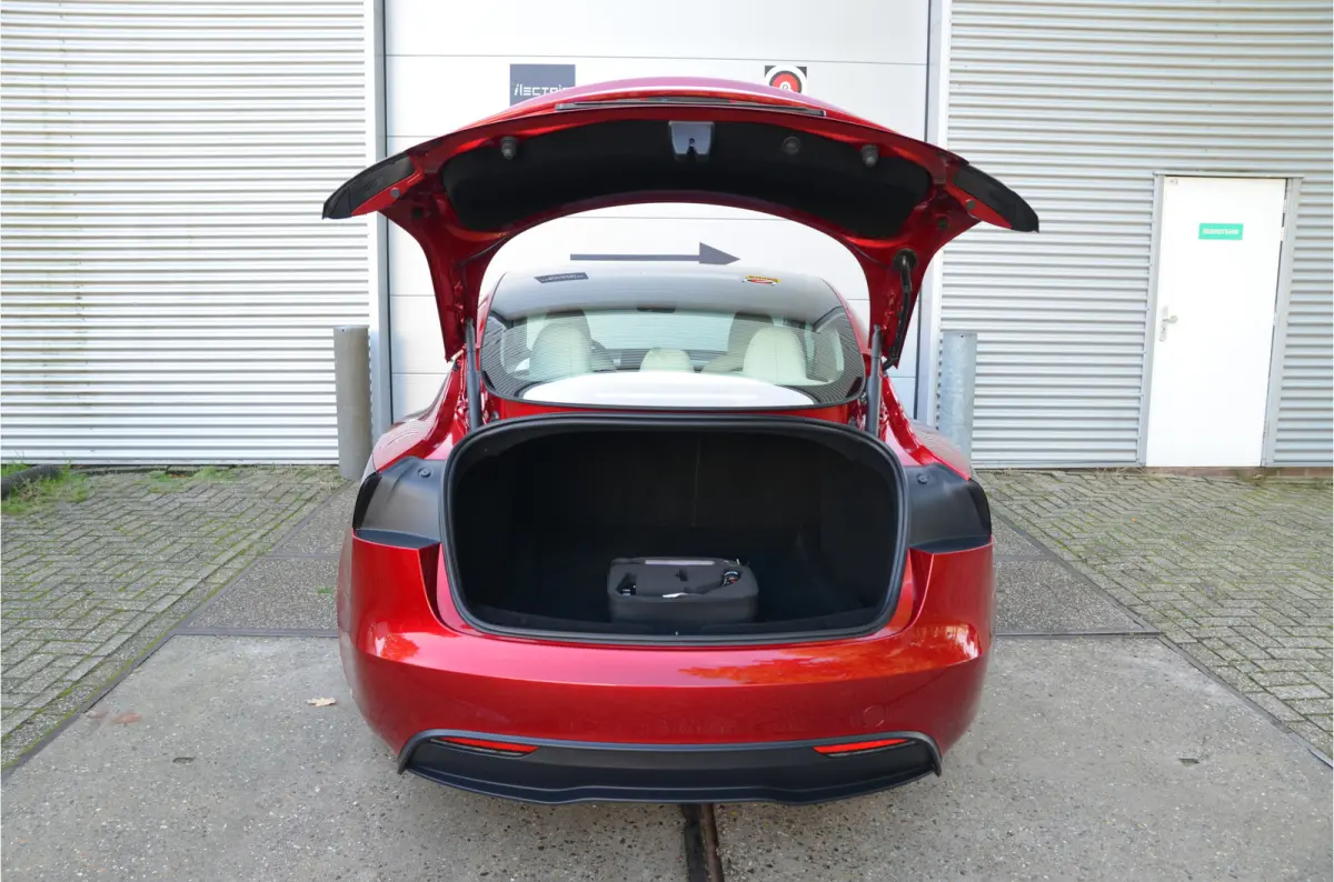 Premium Long Range AWD 78 kWh Highland, Trekhaak (1.000kg), AutoPilot4.0 (FSD 99,- p/mnd)
