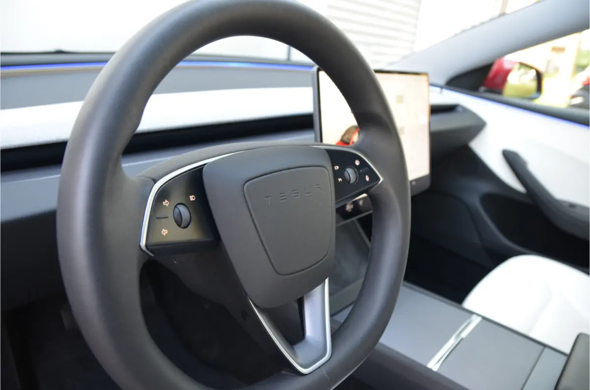 Premium Long Range AWD 78 kWh Highland, Trekhaak (1.000kg), AutoPilot4.0 (FSD 99,- p/mnd)