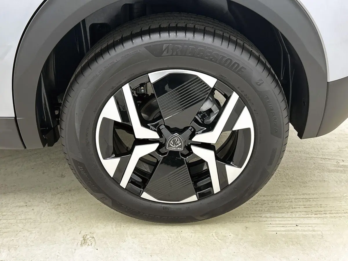 SUV Allure Hybrid 145pk Automaat | Navigatie | 360° Camera | Climate Control | Adaptieve Cruise Control | Parkeersensoren v+a | Keyless | Dodehoeksensor | Draadloze Apple Carplay / Android 