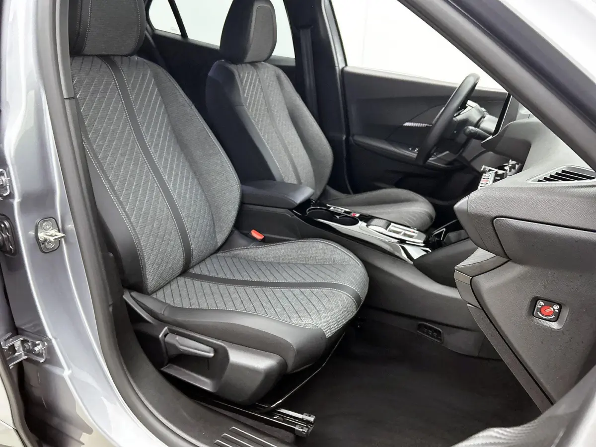 SUV Allure Hybrid 145pk Automaat | Navigatie | 360° Camera | Climate Control | Adaptieve Cruise Control | Parkeersensoren v+a | Keyless | Dodehoeksensor | Draadloze Apple Carplay / Android 