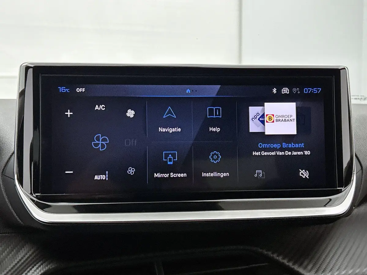 SUV Allure Hybrid 145pk Automaat | Navigatie | 360° Camera | Climate Control | Adaptieve Cruise Control | Parkeersensoren v+a | Keyless | Dodehoeksensor | Draadloze Apple Carplay / Android 