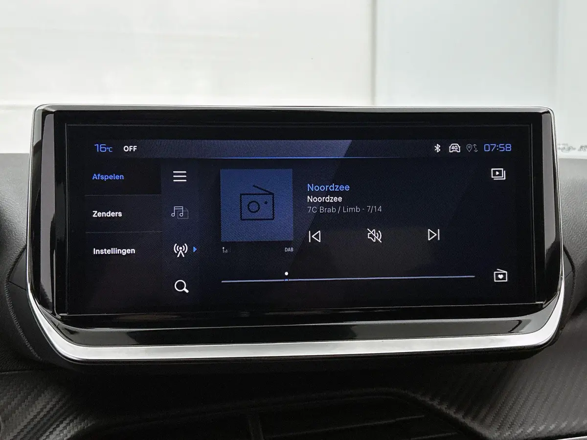 SUV Allure Hybrid 145pk Automaat | Navigatie | 360° Camera | Climate Control | Adaptieve Cruise Control | Parkeersensoren v+a | Keyless | Dodehoeksensor | Draadloze Apple Carplay / Android 