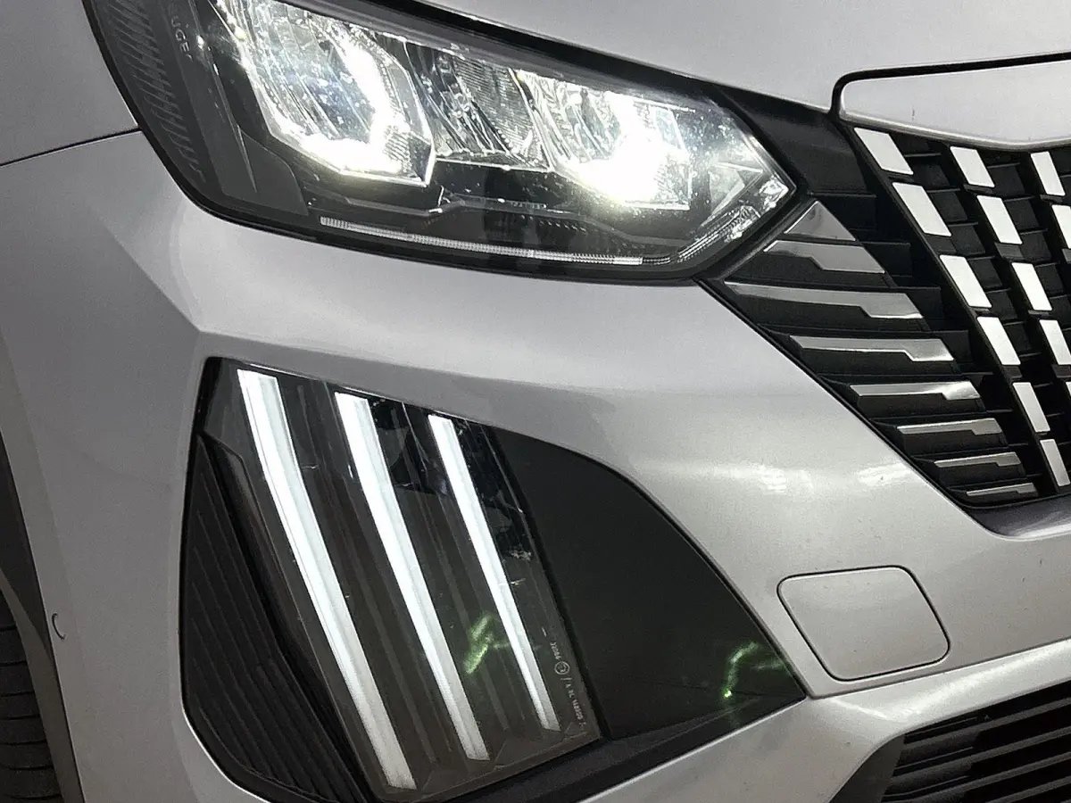 SUV Allure Hybrid 145pk Automaat | Navigatie | 360° Camera | Climate Control | Adaptieve Cruise Control | Parkeersensoren v+a | Keyless | Dodehoeksensor | Draadloze Apple Carplay / Android 