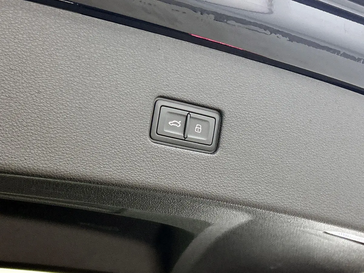55 TFSI e quattro Pro Line Advanced | B&O AUDIO | LED MATRIX | LEER | CAMERA | STOELVENTILATIE EN VERWARMING | NAVIGATIE