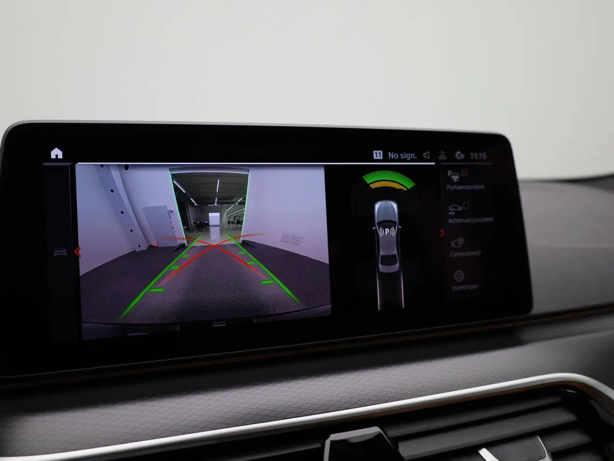 520i Business Edition Plus | Automaat | Apple Carplay / Android Auto | Panoramadak | Lederen Bekleding | Stoelverwarming | Lichtmetalen Velgen |