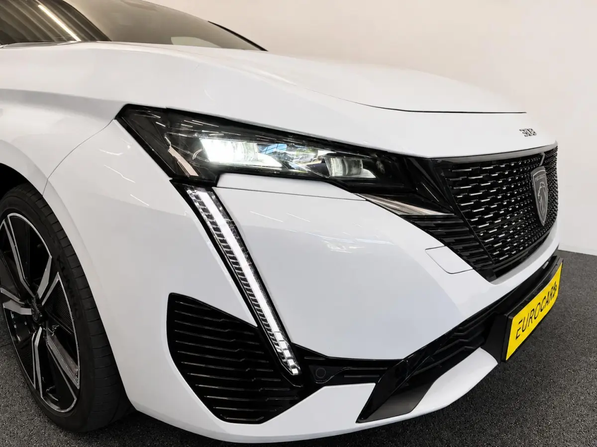 1.6 Plug-in Hybrid 225 GT Navigatie Apple Carplay/Android Auto Camera Parkeersensoren Adaptive Cruise Control Stoelverwarming FULL LED Climate Control Virtual Cockpit Lichtmetalen velgen