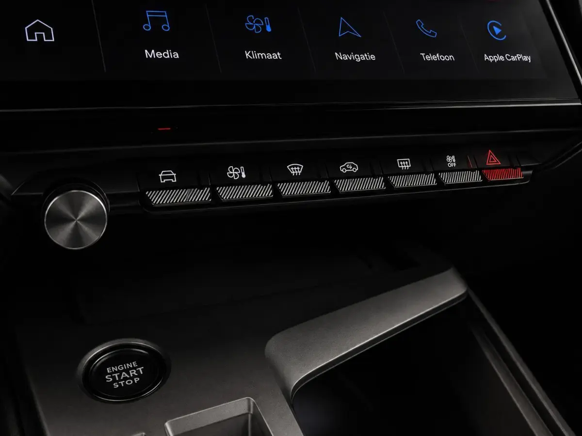 1.6 Plug-in Hybrid 225 GT Navigatie Apple Carplay/Android Auto Camera Parkeersensoren Adaptive Cruise Control Stoelverwarming FULL LED Climate Control Virtual Cockpit Lichtmetalen velgen