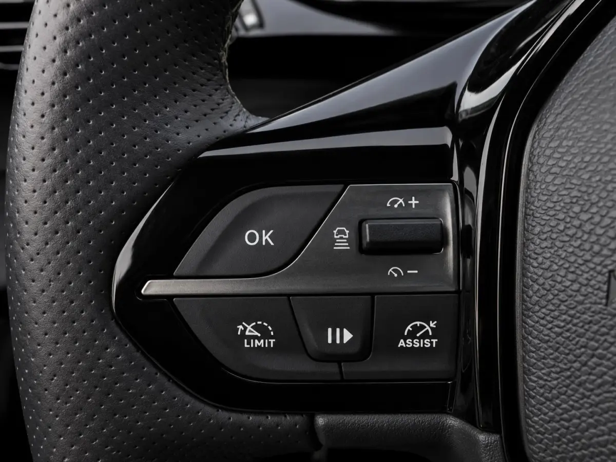 1.6 Plug-in Hybrid 225 GT Navigatie Apple Carplay/Android Auto Camera Parkeersensoren Adaptive Cruise Control Stoelverwarming FULL LED Climate Control Virtual Cockpit Lichtmetalen velgen