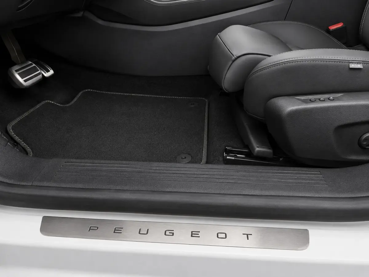 1.6 Plug-in Hybrid 225 GT Navigatie Apple Carplay/Android Auto Camera Parkeersensoren Adaptive Cruise Control Stoelverwarming FULL LED Climate Control Virtual Cockpit Lichtmetalen velgen
