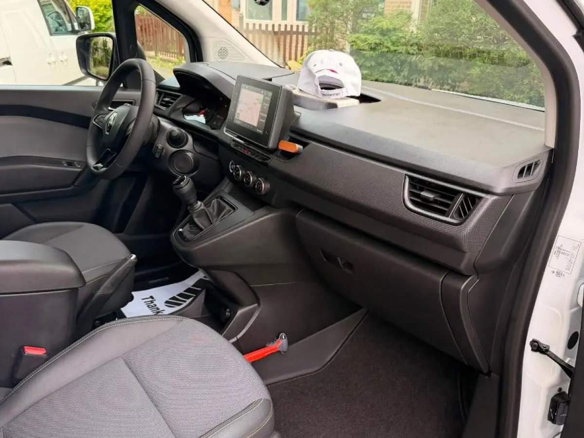 L1 Blue dCi 95 Luxe | Trekhaak | Ramen achter | Imperiaal |