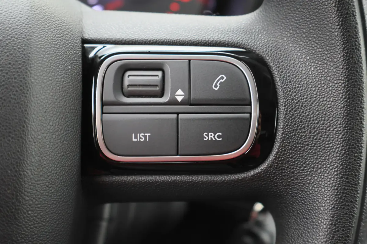 1.6 BlueHDI Club 3-Zits, Airco, Cruise, Apple Carplay, Bluetooth, Elektrische Ramen, PDC