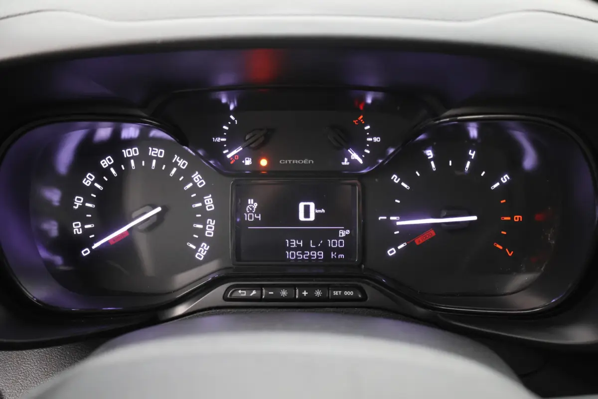 1.6 BlueHDI Club 3-Zits, Airco, Cruise, Apple Carplay, Bluetooth, Elektrische Ramen, PDC