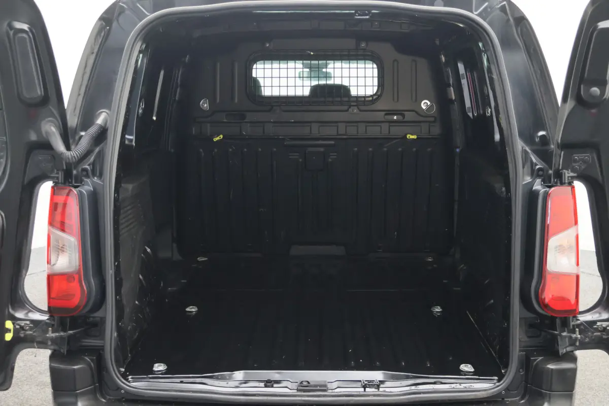 1.6 BlueHDI Club 3-Zits, Airco, Cruise, Apple Carplay, Bluetooth, Elektrische Ramen, PDC