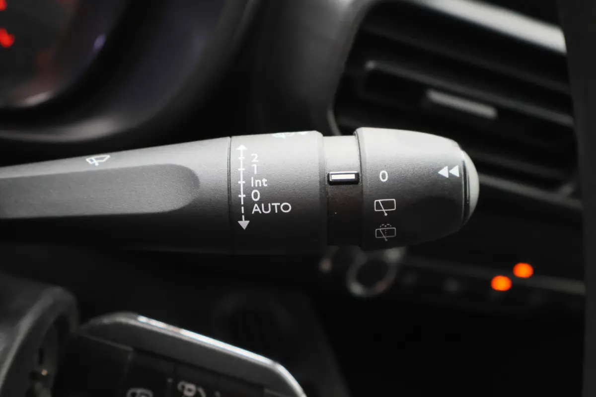 1.6 BlueHDI Club 3-Zits, Airco, Cruise, Apple Carplay, Bluetooth, Elektrische Ramen, PDC